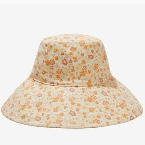 Lack Of Color Holiday Bucket Hat - Womens L/XL - Peach Bloom - NWT